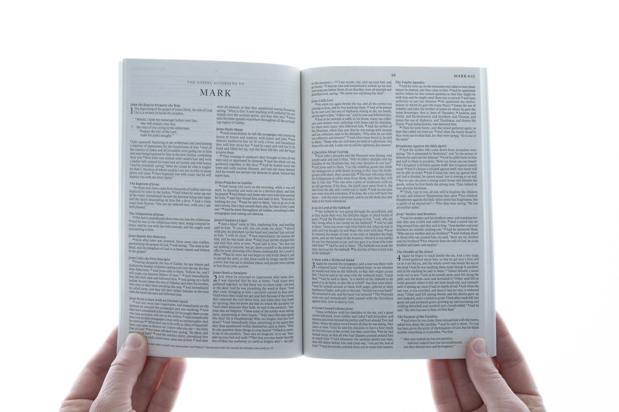 Crossway ESV Outreach New Testament, Blue Paperback