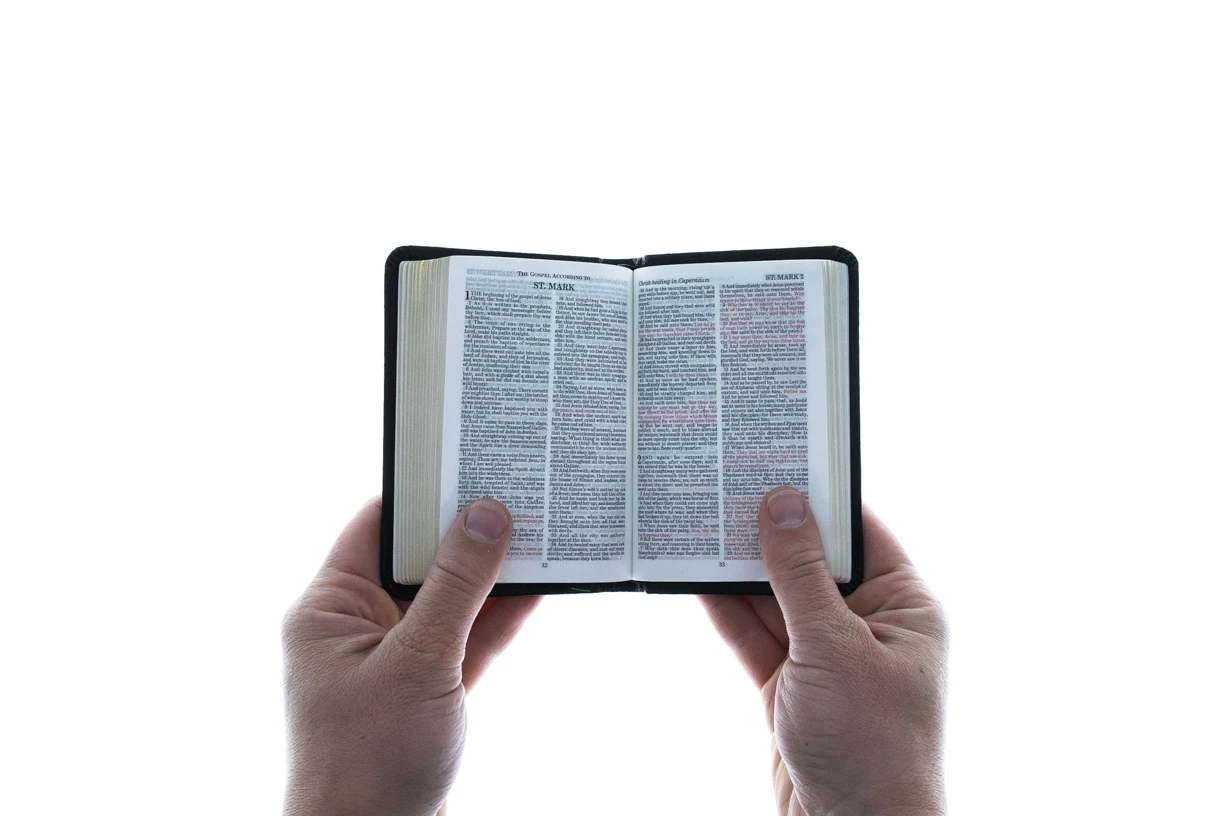 WEIGHT: 3 Lbs KJV Pocket Bible Bonded Black Leather 3 X 4.5″ - Image 4