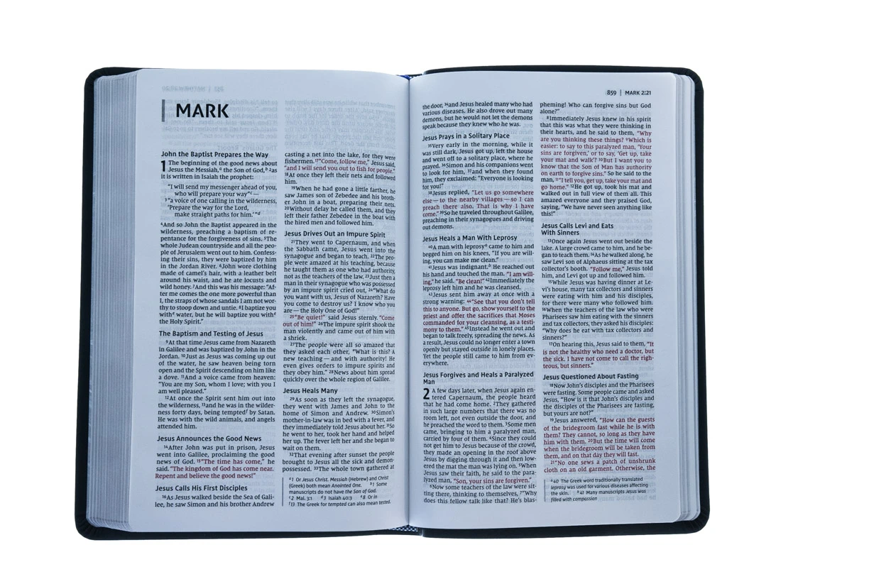 Zondervan NIV Thinline Navy Bible, Bonded Leather - Image 4