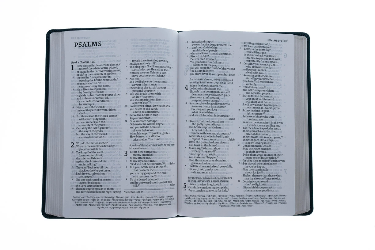 Thomas Nelson NET Bible, Thinline Reference, Large Print, Leathersoft, Teal - Image 3