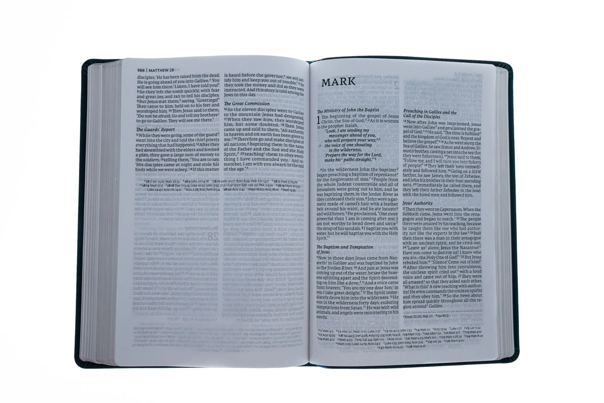 Thomas Nelson NET Bible, Thinline Reference, Large Print, Leathersoft, Teal - Image 4