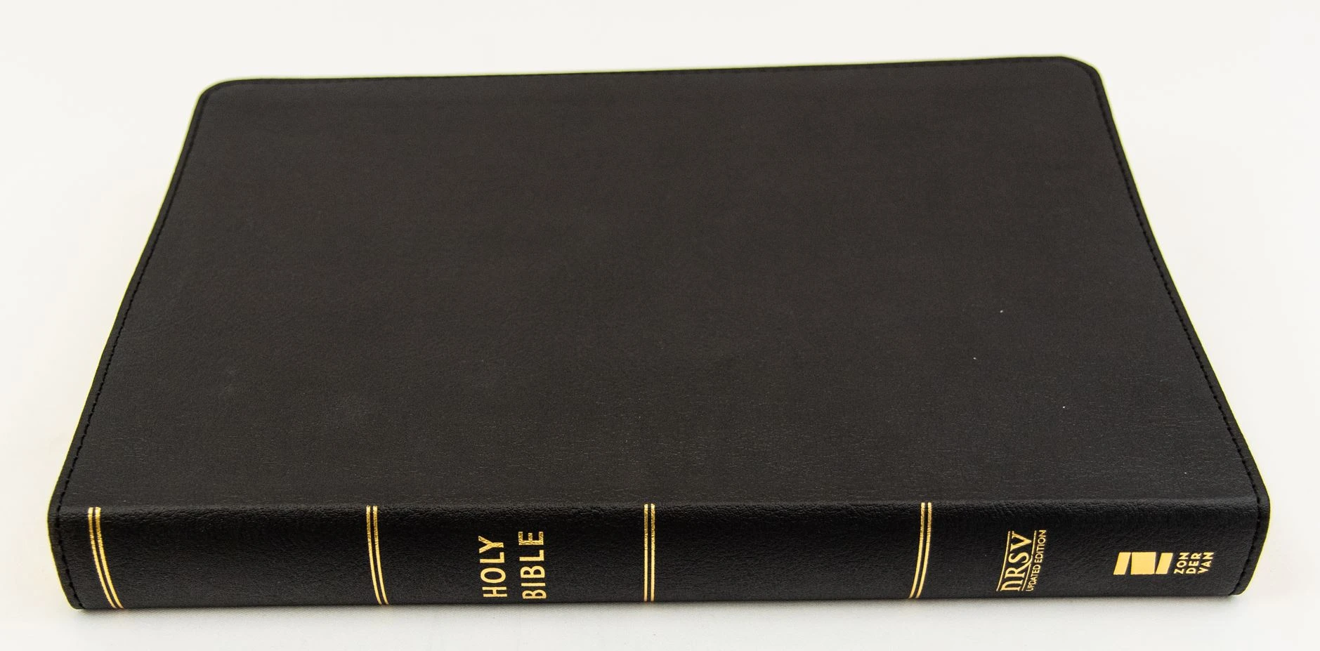Zondervan NVSVUE Holy Bible, Leathersoft, Black, Comfort Print - Image 4
